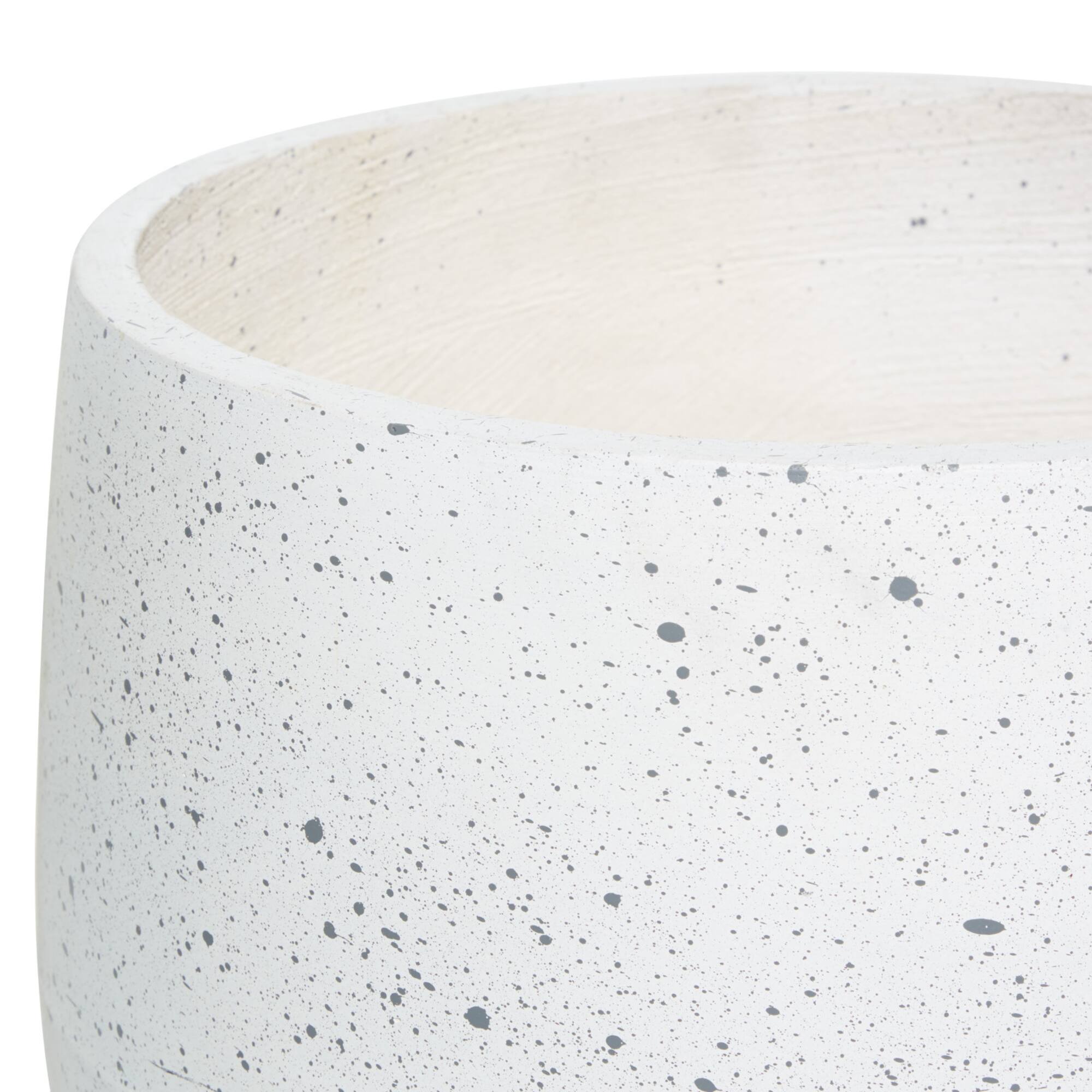Set of 2 White MgO Contemporary Planter 17", 15"